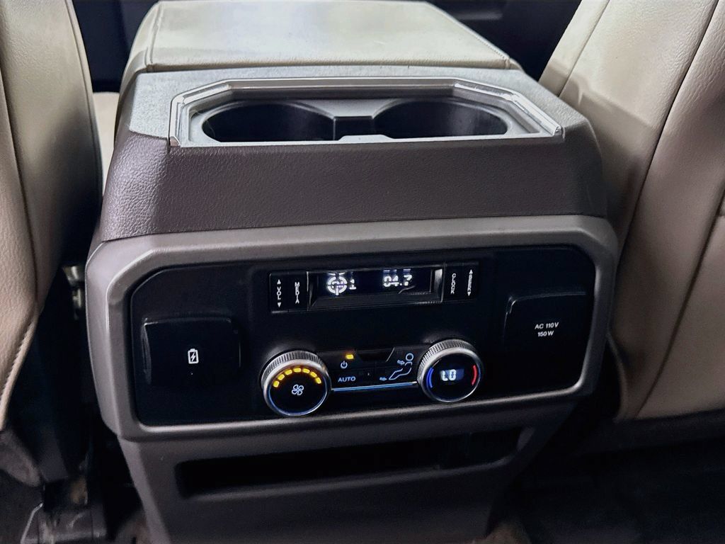 Used 2018 Ford Expedition Max XLT w/ Equipment Group 202A RWD image 32