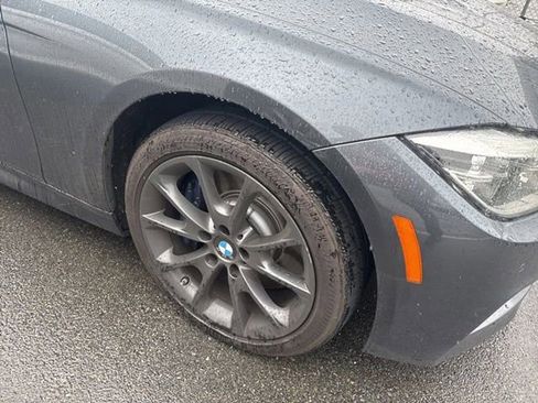 Used 2017 BMW 340i xDrive Sedan AWD/4WD image 5