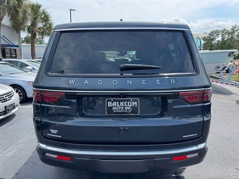 Used 2022 Jeep Wagoneer Series III w/ Flexible Seating Group AWD/4WD image 7