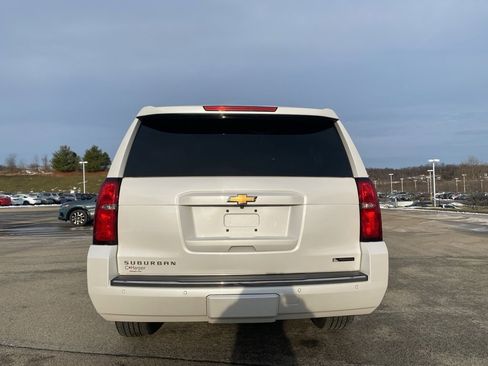 Used 2018 Chevrolet Suburban Premier image 4