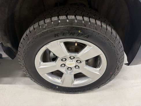 Used 2019 Chevrolet Tahoe LT w/ Off-Road Package AWD/4WD image 14
