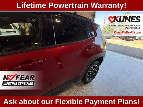 Used 2025 Jeep Compass Trailhawk AWD/4WD image 34