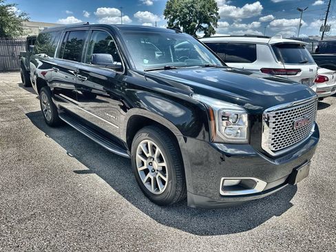 Used 2016 GMC Yukon XL Denali w/ Open Road Package RWD image 11