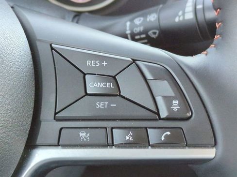 Used 2025 Nissan Sentra SR image 24