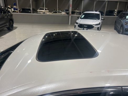 Used 2021 Honda Accord Touring image 8