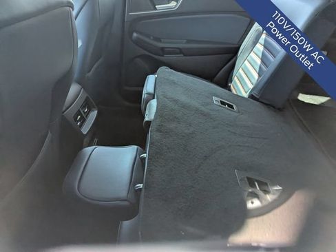Used 2022 Ford Edge SEL w/ Sport Appearance Package AWD/4WD image 12