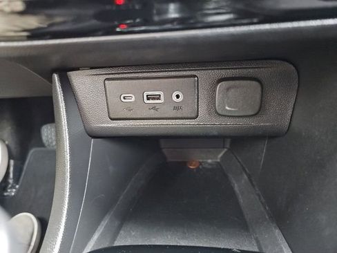 Used 2023 Buick Encore GX Select image 40