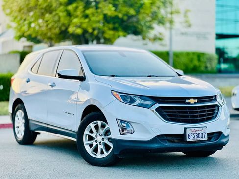 Used 2019 Chevrolet Equinox LT FWD image 3