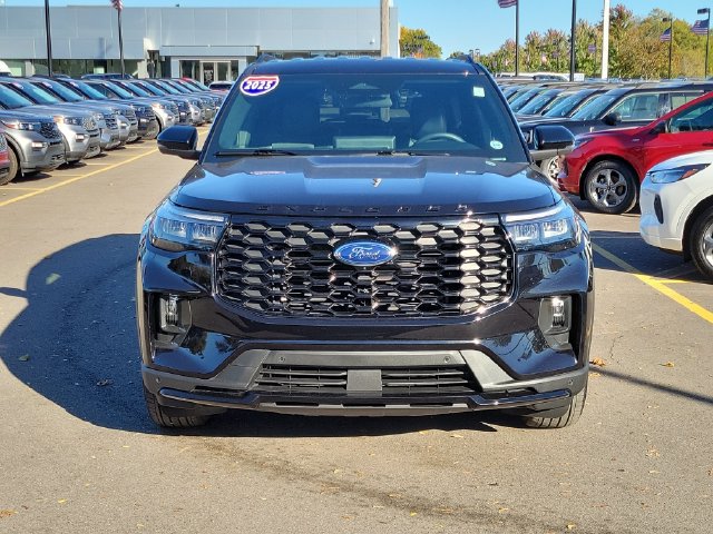 Certified 2025 Ford Explorer ST-Line AWD/4WD image 2