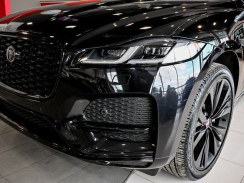 Used 2023 Jaguar F-PACE S image 9