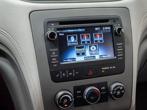 Used 2017 Chevrolet Traverse LS FWD image 17