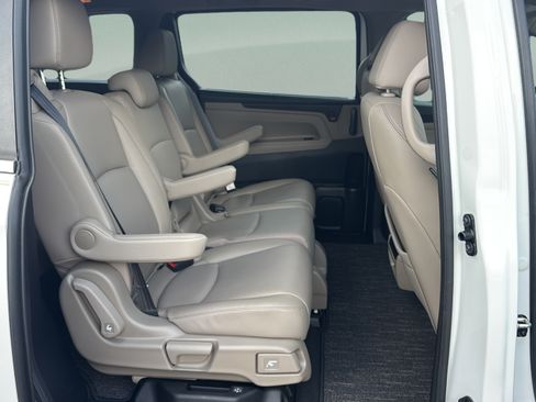 Used 2021 Honda Odyssey EX-L image 17