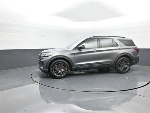 New 2026 Ford Explorer ST image 4