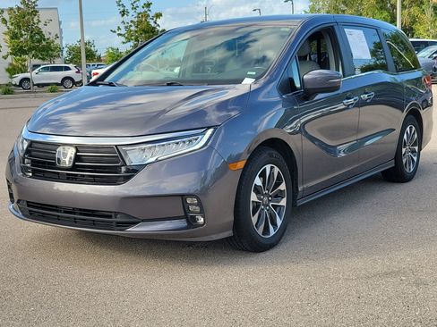 Used 2024 Honda Odyssey EX-L image 3
