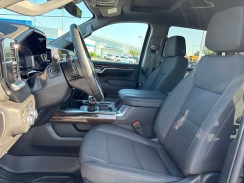 Used 2025 GMC Sierra 1500 Elevation AWD/4WD image 9