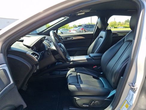 Used 2019 Lincoln MKZ Premiere FWD image 15