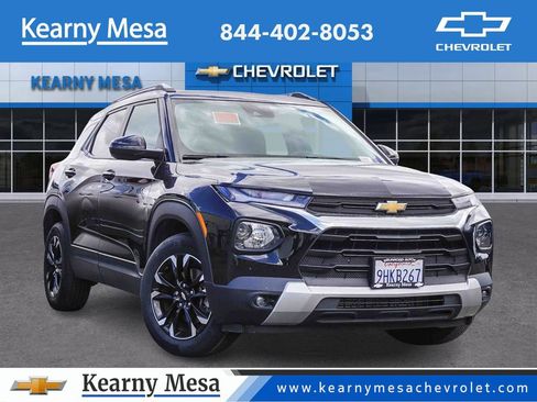 Used 2023 Chevrolet TrailBlazer LT FWD image 1