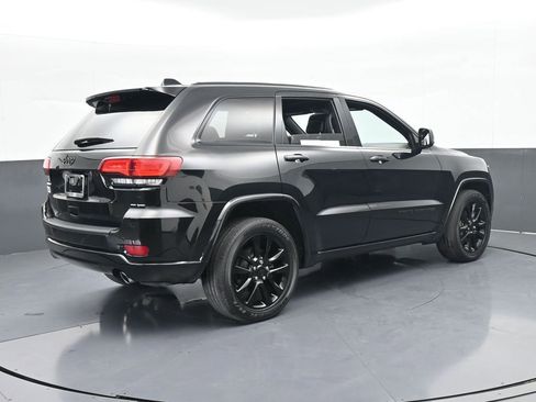 Used 2020 Jeep Grand Cherokee Altitude image 6