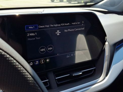 New 2026 Chevrolet Trax LS w/ LS Convenience Package FWD image 12