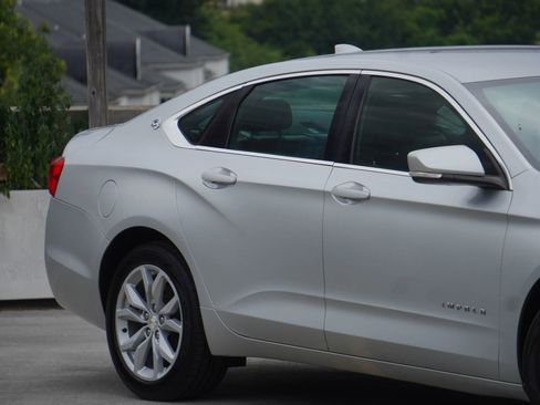 Used 2016 Chevrolet Impala LT image 17