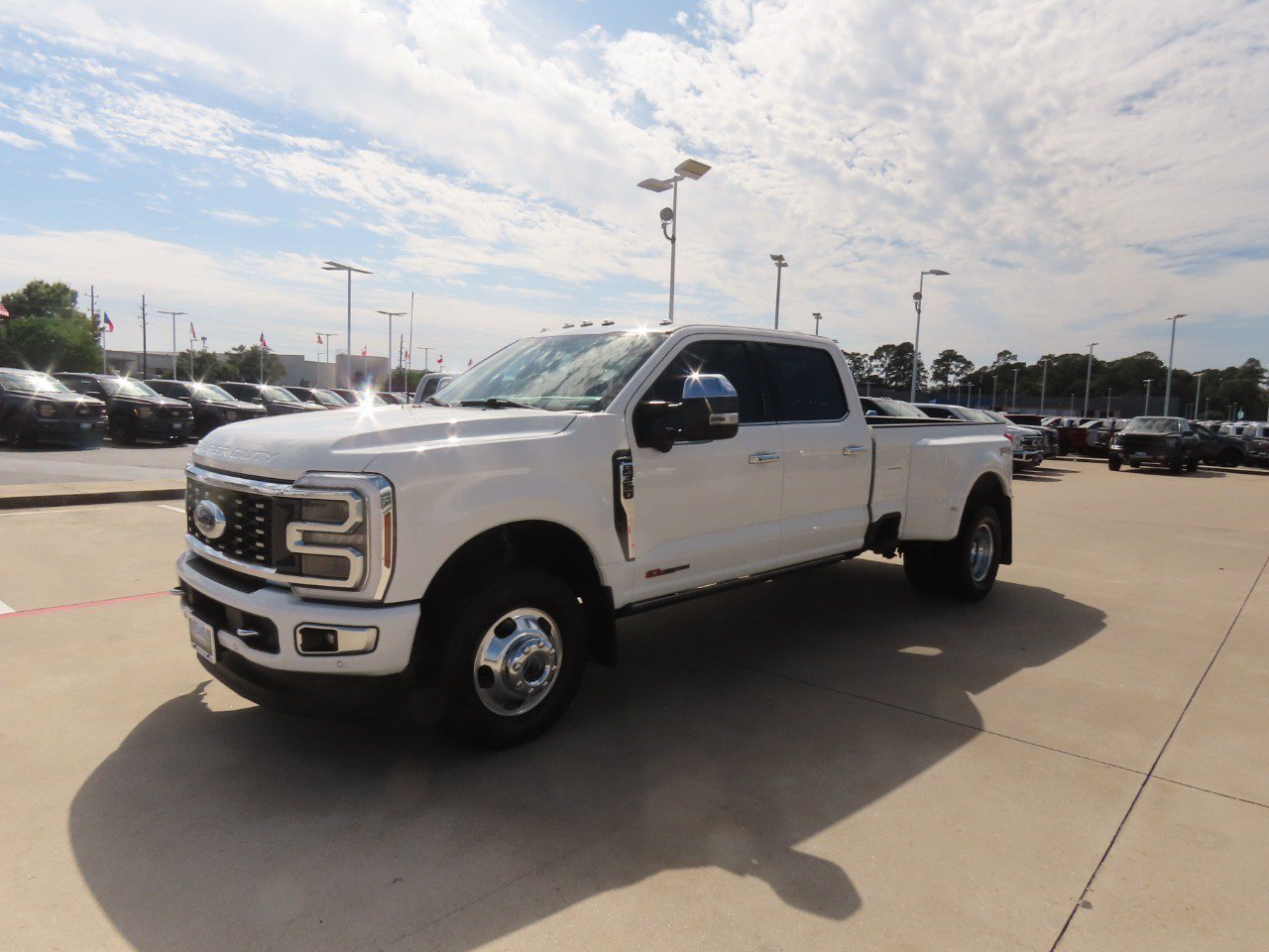 Used 2024 Ford F350 Limited w/ FX4 Off-Road Package AWD/4WD image 2