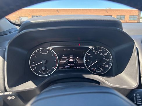Used 2025 Chevrolet Equinox LT AWD/4WD image 38