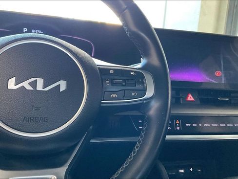 Used 2023 Kia Sportage EX FWD image 9