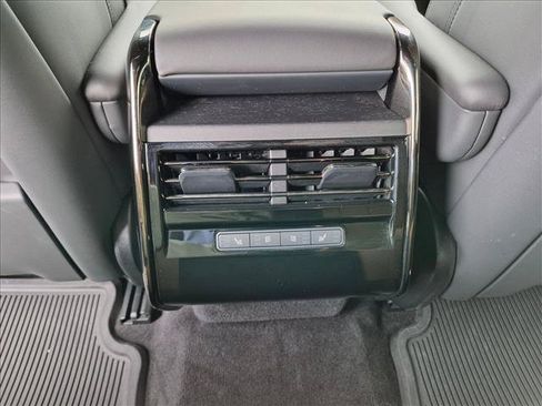 Used 2025 Land Rover Range Rover Sport Dynamic SE AWD/4WD image 19