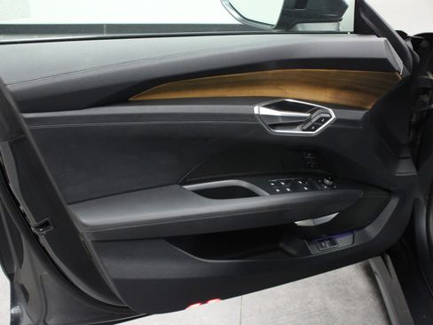 Used 2023 Audi e-tron GT Premium Plus image 11