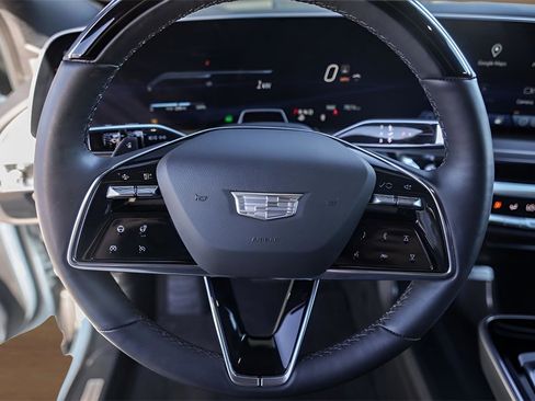 Used 2024 Cadillac Lyriq Sport image 10