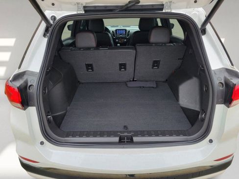 Used 2022 Chevrolet Equinox RS w/ RS Leather Package image 5