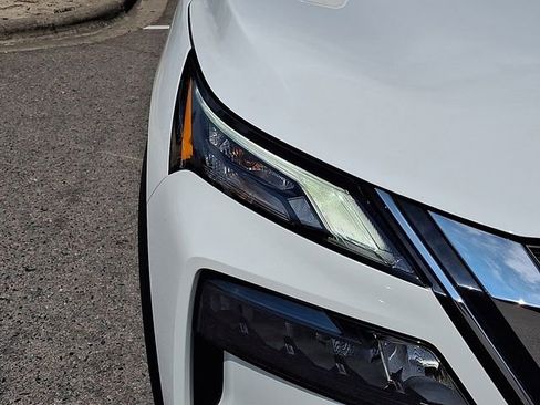 Certified 2023 Nissan Rogue S FWD image 11