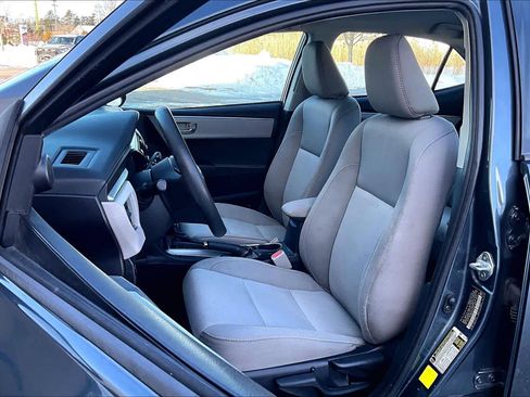 Used 2016 Toyota Corolla LE image 9