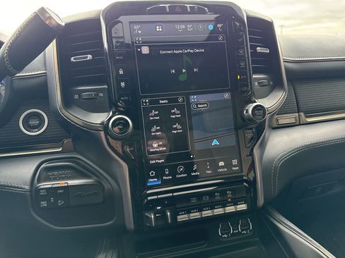 Used 2022 RAM 2500 Limited w/ Towing Technology Group image 20