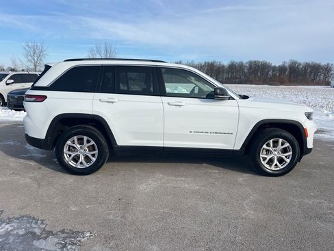 Used 2022 Jeep Grand Cherokee Limited image 5