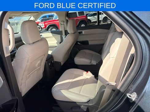 Used 2023 Ford Explorer Platinum w/ Technology Package AWD/4WD image 23