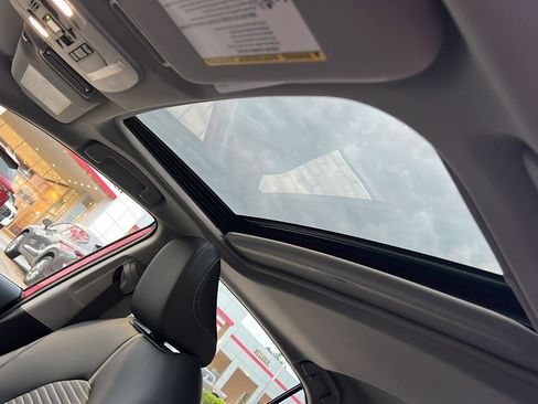 Certified 2023 Toyota Camry SE w/ Convenience Package image 32