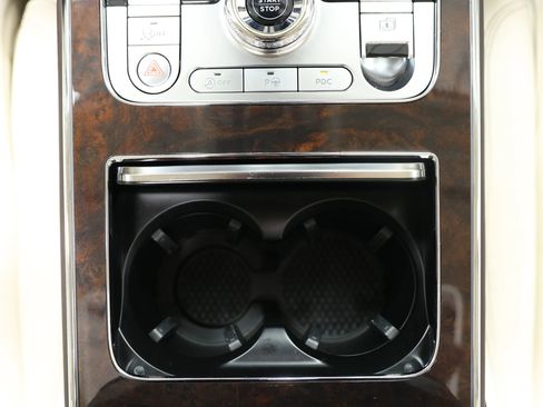 Used 2020 Bentley Flying Spur W12 image 55