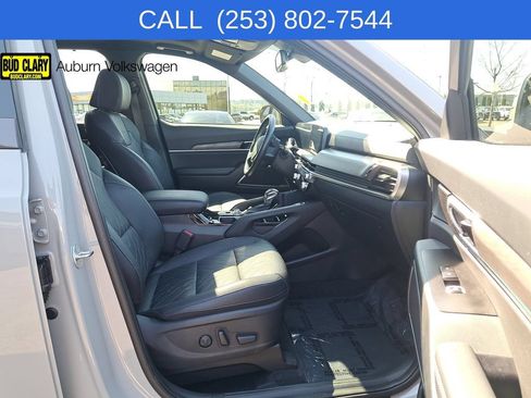 Used 2025 Kia Telluride AWD image 23