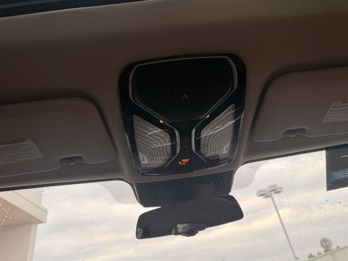 Certified 2022 BMW X7 xDrive40i w/ Executive Package image 17