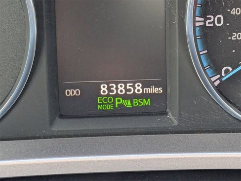 Used 2018 Toyota RAV4 Limited image 31