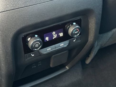 New 2026 Chevrolet Traverse High Country FWD image 20