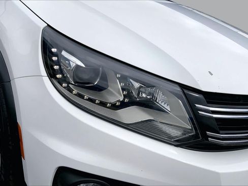 Used 2012 Volkswagen Tiguan SEL FWD image 27