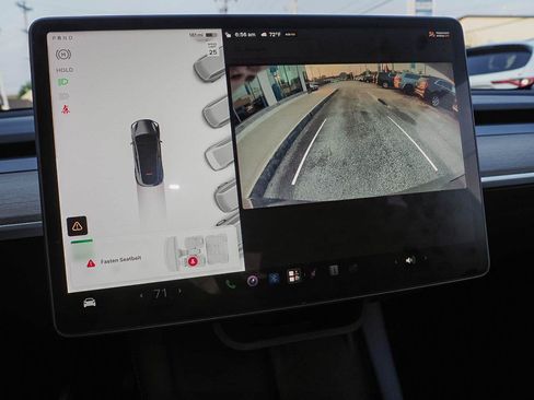 Used 2022 Tesla Model Y Long Range AWD/4WD image 13