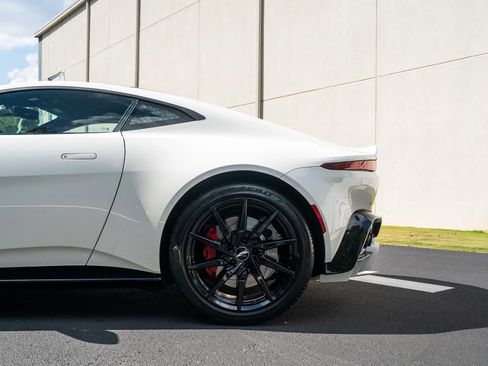 Used 2019 Aston Martin V8 Vantage Coupe RWD image 6