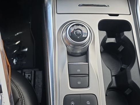 Used 2020 Ford Explorer XLT w/ Equipment Group 202A RWD image 27