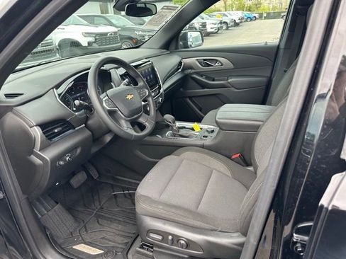 Used 2023 Chevrolet Traverse LT FWD image 14