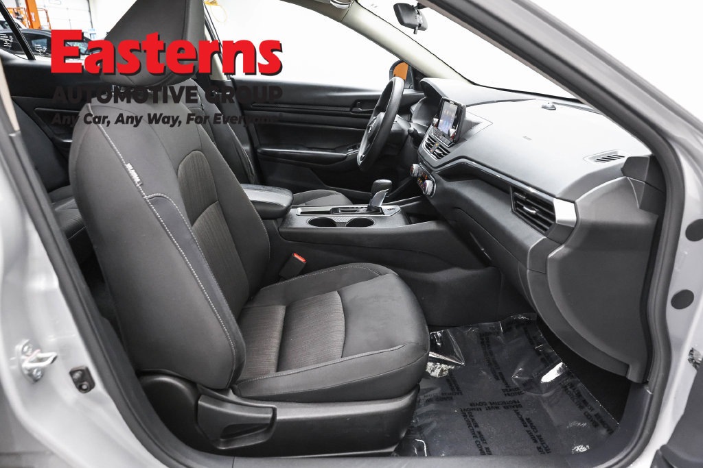 Used 2024 Nissan Altima 2.5 S FWD image 24