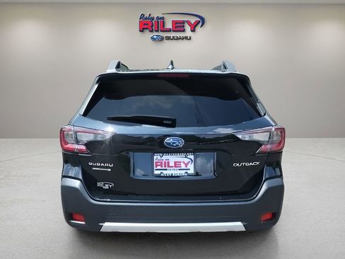 Used 2025 Subaru Outback Limited image 4