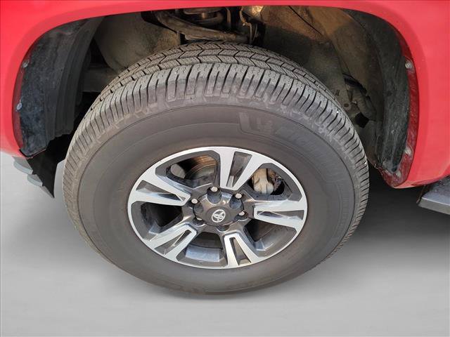 Used 2019 Toyota Tacoma TRD Sport w/ Technology Package RWD image 9
